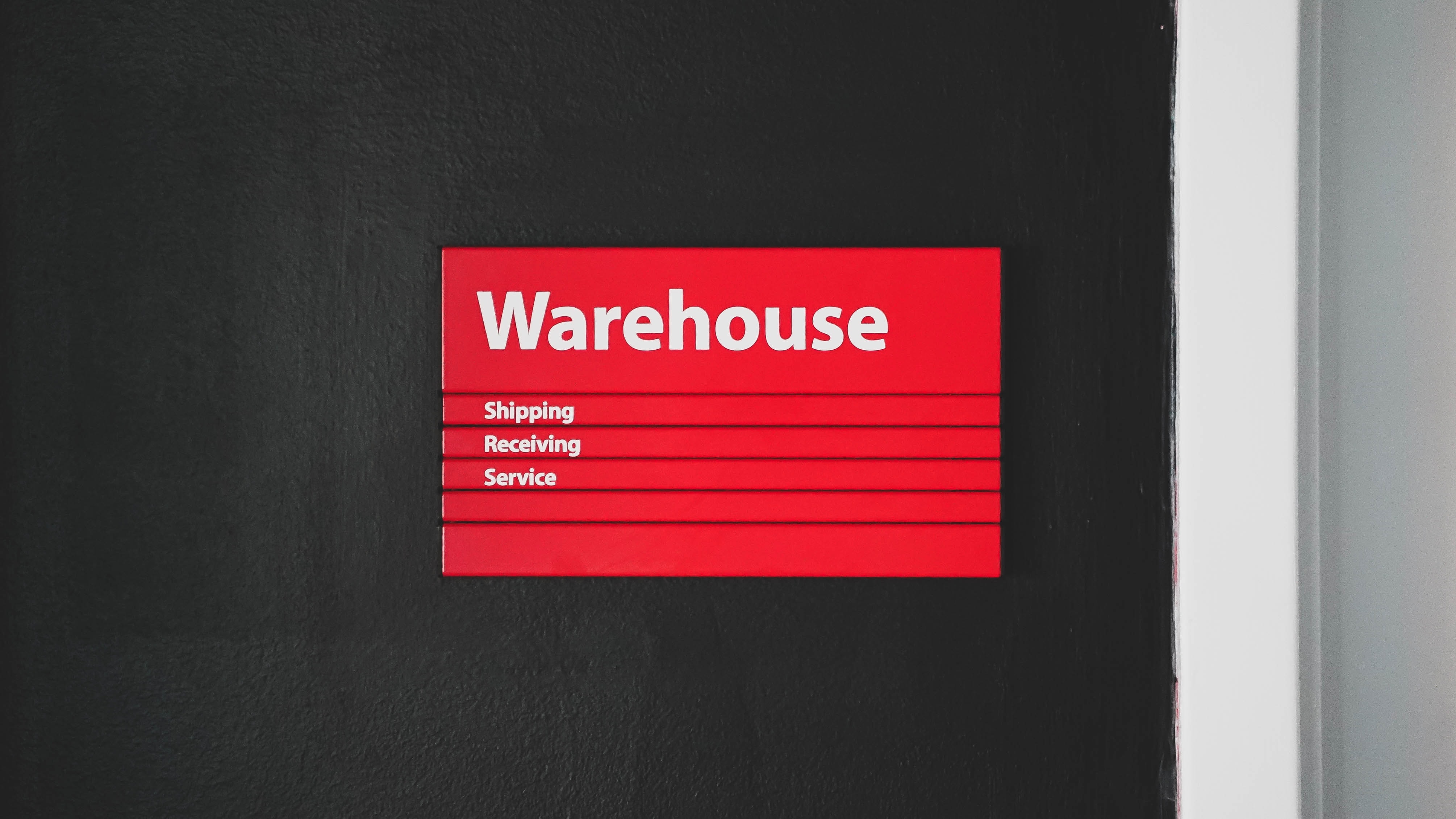 SkuNexus order management system routes orders efficiently to 3PLs and inventory management system allows real-time visibility of stock levels. 