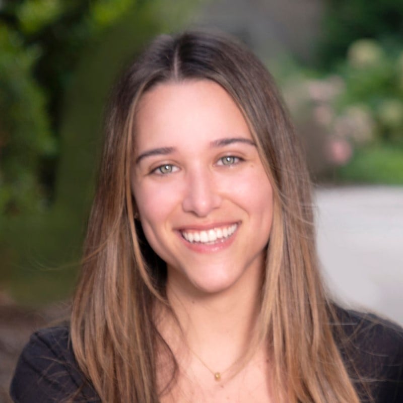 Bianca Headshot-1