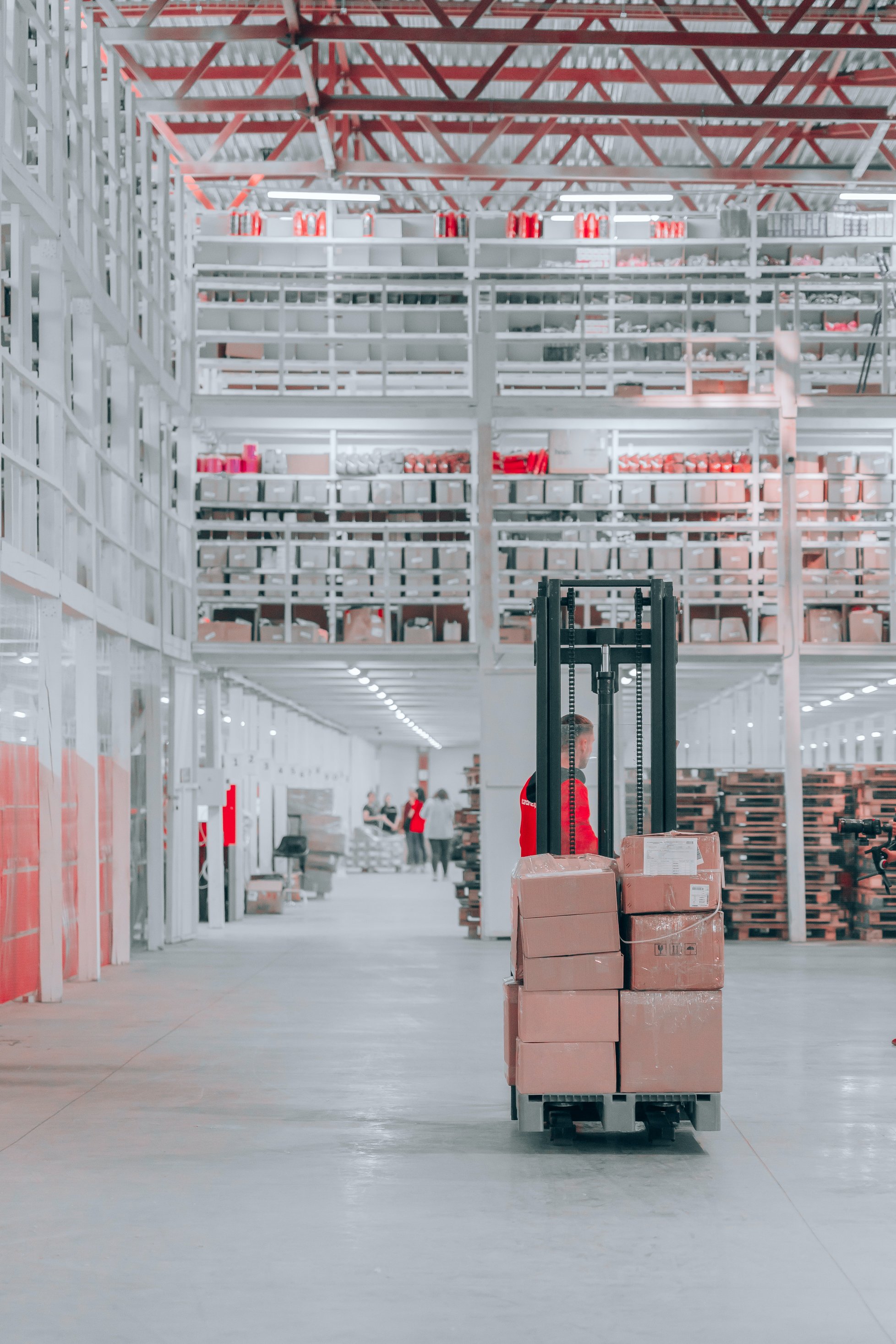 Fulfillment Centers vs. Distribution Centers vs. Warehouses